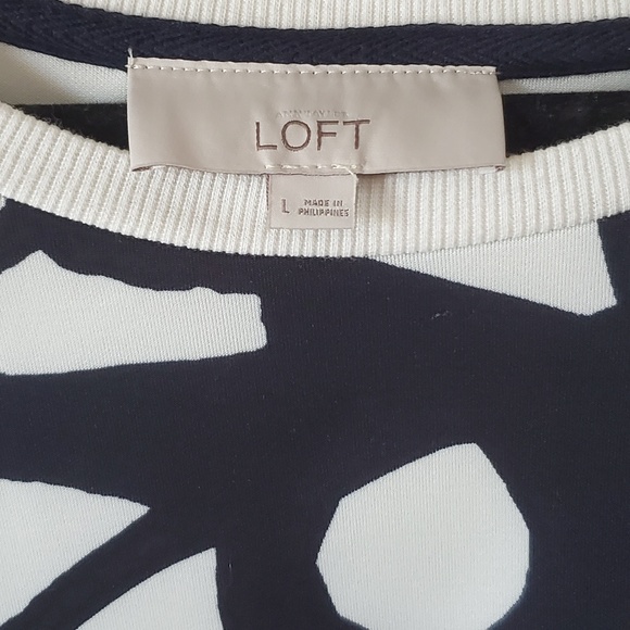 Loft non wrinkle blouse w patterns Large - Picture 4 of 4